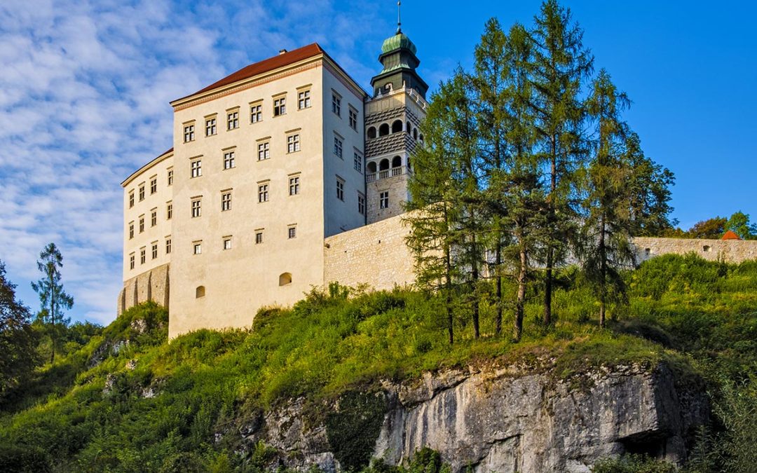 Pieskowa Skala castle – a jewel within the Ojcowski National Park